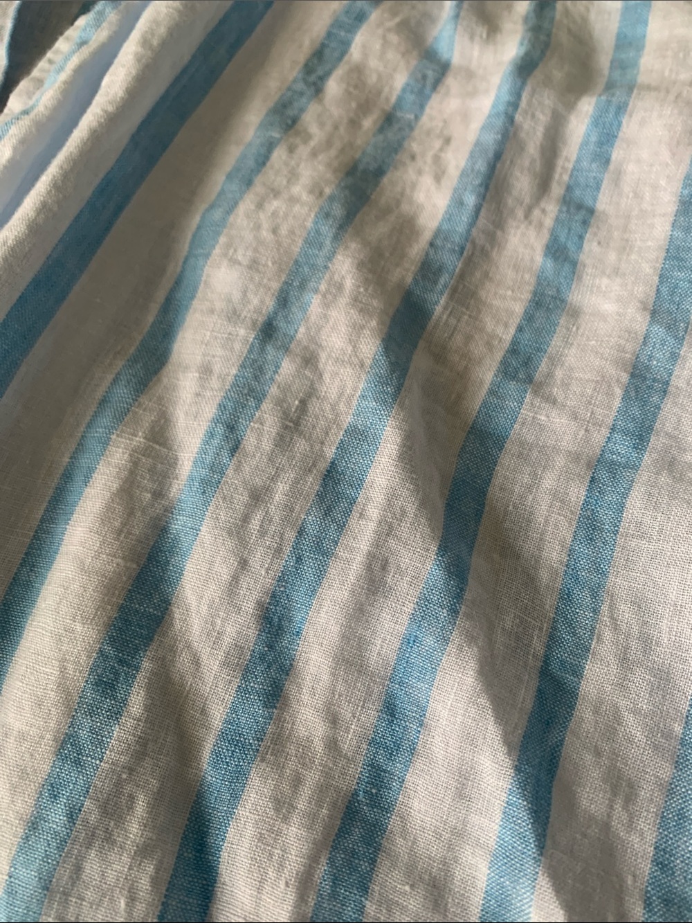 Men's Light Blue & White Striped Short-Sleeve Button-Down Shirt - Picture 3 of 4